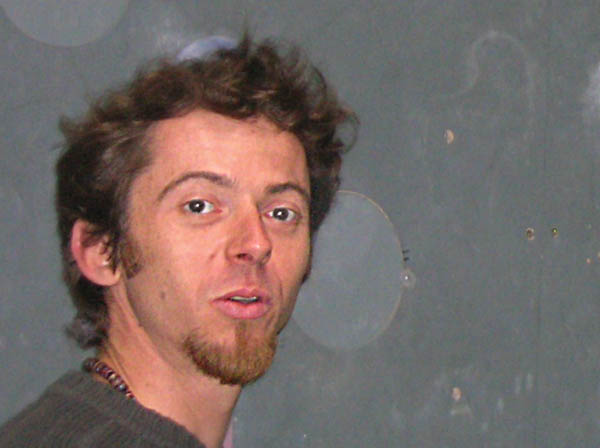 j16